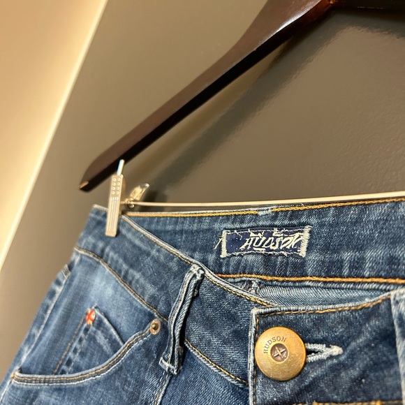 Hudson Jeans size 31 GUC Blue Straight-Leg Denim with Faded Details - Picture 8 of 12